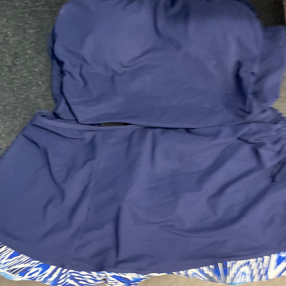 Profile swim suit - skirt and tanking top size 14
